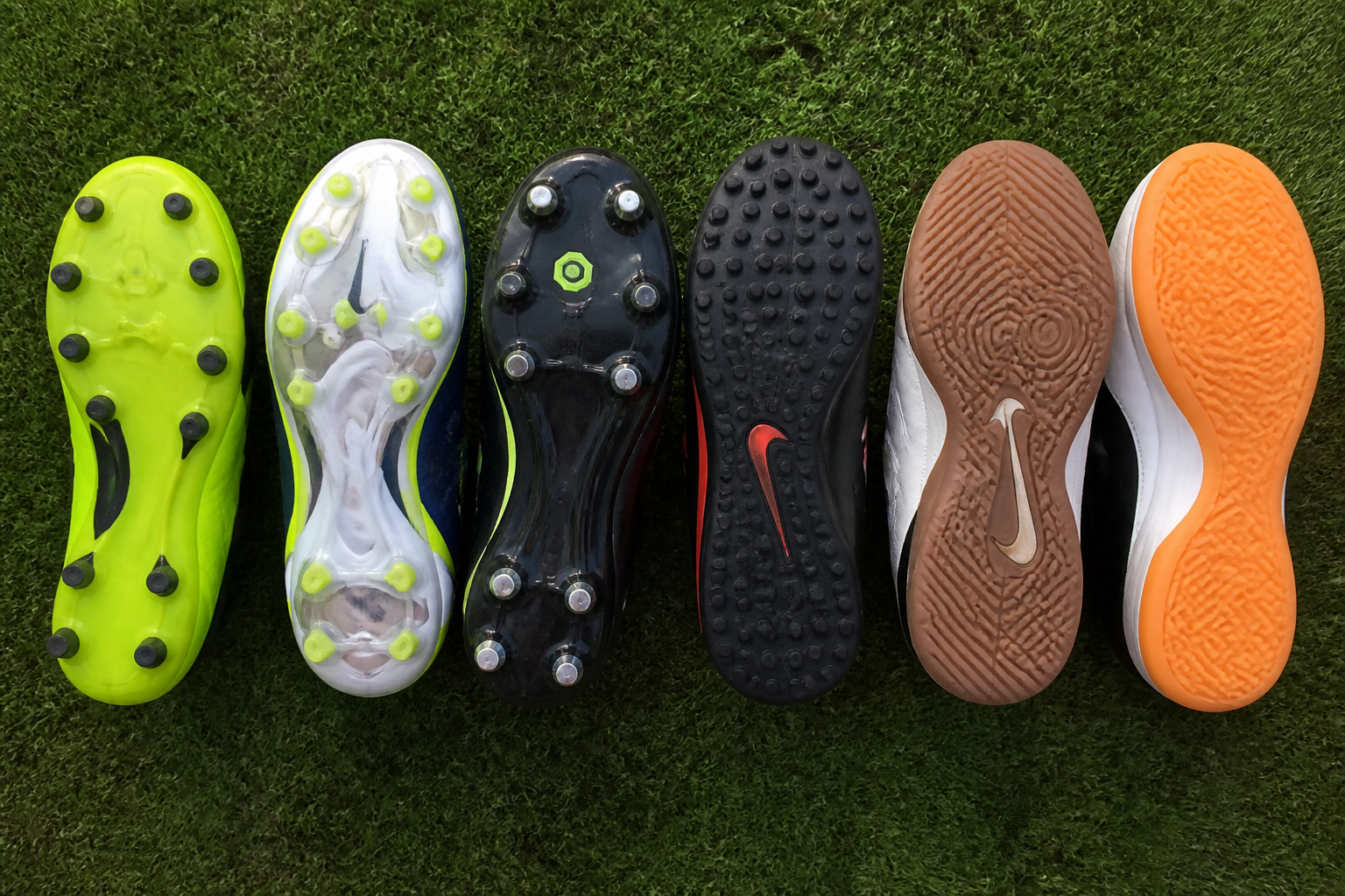 Voetbalschoenen zooltypes uitleg